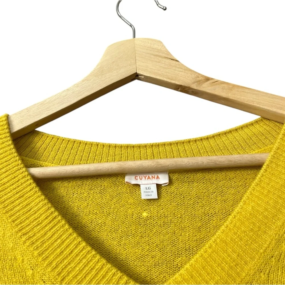Cuyana Yellow V Neck Wool Cashmere Boxy Fit Sweater Size Large - Picture 5 of 7